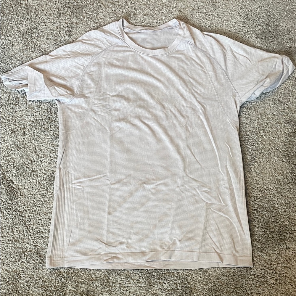 Lululemon ventilated T-Shirt